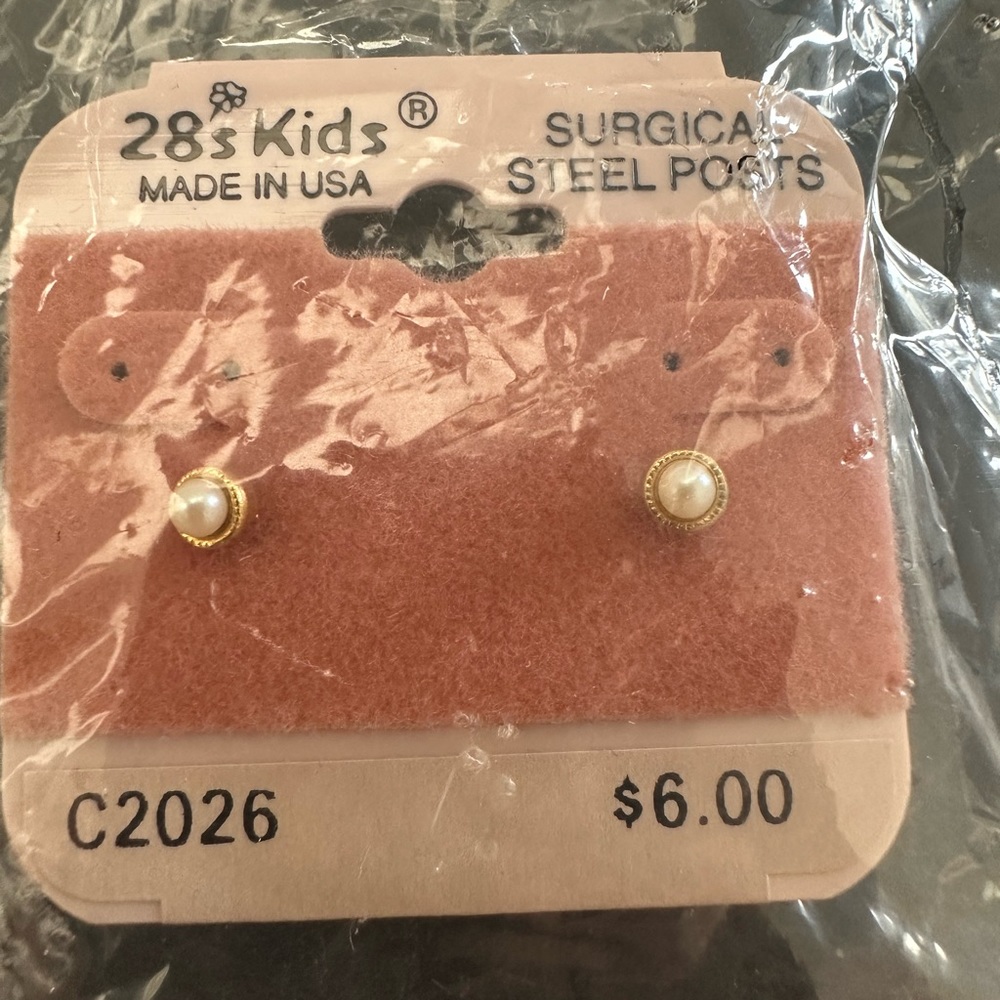 28s Kids Children's Stud Earrings Surgical Steel Post Faux Pearl NWT